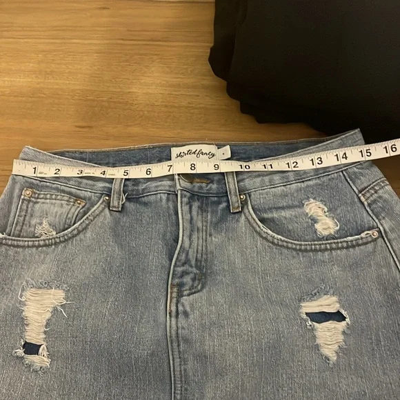 Trendy Distressed Denim Pencil Skirt - Light Blue - Picture 4 of 4